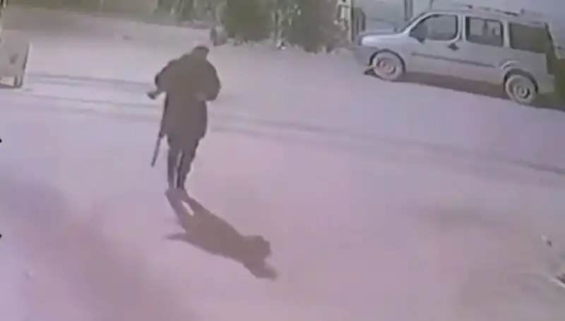 Mertcan Cinayetinde Şok Gelişme: Zanlı Av Tüfeği ile Kameralara Yakalandı
