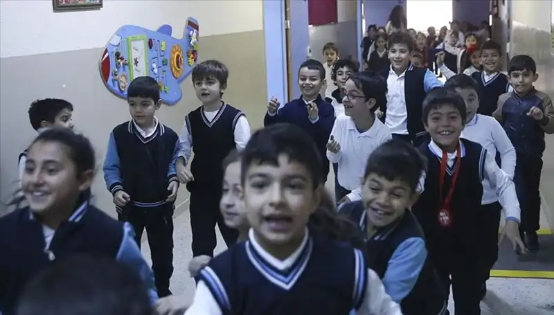 2025 Okulları Açılıyor: Tatil Takvimi ve Yeni Dönem Tarihleri