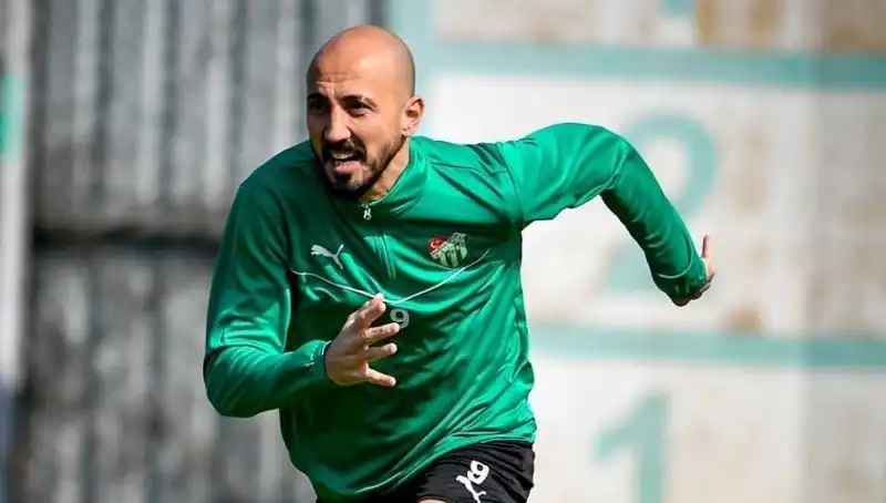 Milli Futbolcunun Süper Lig'den 2. Lig'e Geçiş Olasılığı Artıyor!