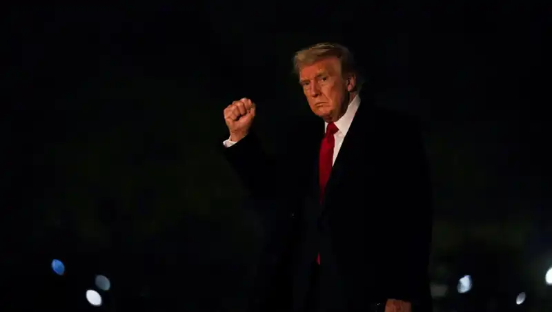 Ticaret Savaşı Geri Tepiyor: ABD'lilerin Trump'a Destek Oranı Düşüyor