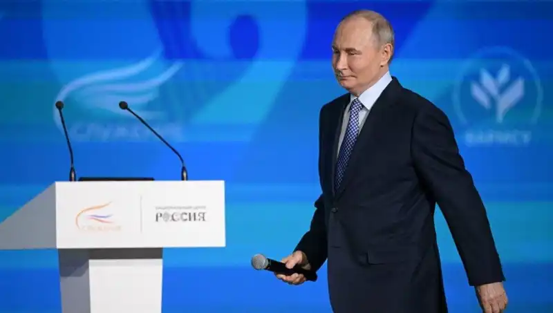 Rusya’da Yeni "Yabancı Ajan" Yasası: Putin Tarafından Onaylandı