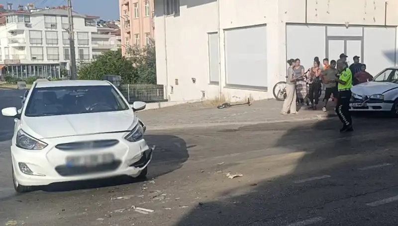 : Antalya'da İki Otomobil Çarpıştı: Kazanın Ardındaki Gerçekler