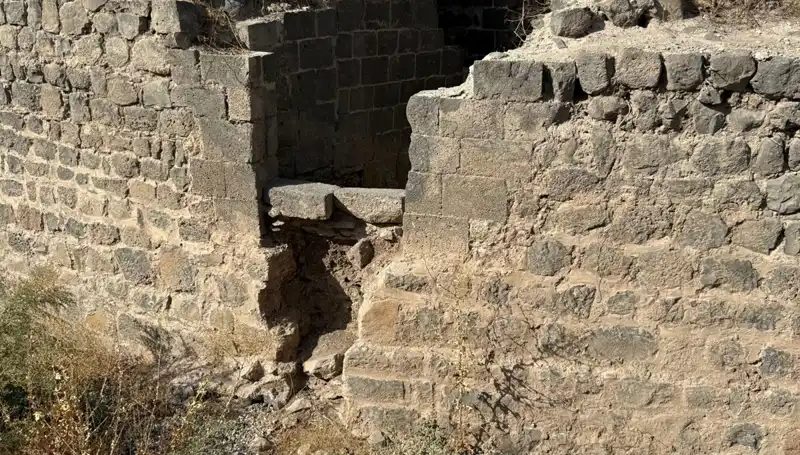 Diyarbakır'daki Saint George Kilisesi'nin Gizemli Geçmişi: Hamam İddialarına Son Veren Kitabe