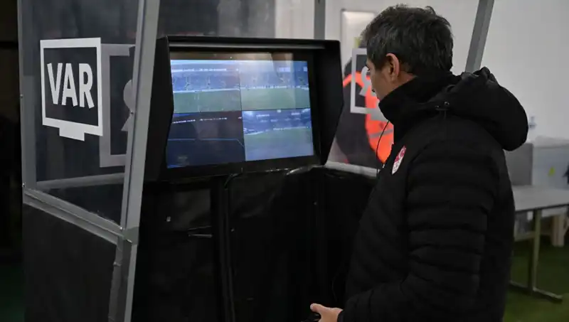 Beşiktaş ile Gaziantep FK Maçına Alman VAR Hakemi Atandı!