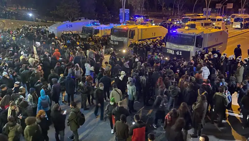 İstanbul ve Ankara’da İmamoğlu Eylemleri: Öğrencilerden Diploma İptaline Tepki!
