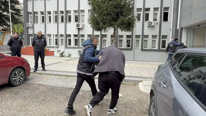 10 Bin Sentetik Ecza Hap Ele Geçirildi! 20 Şüpheli Gözaltına Alındı